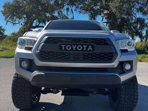 Used 2019 Toyota Tacoma SR5 image 8