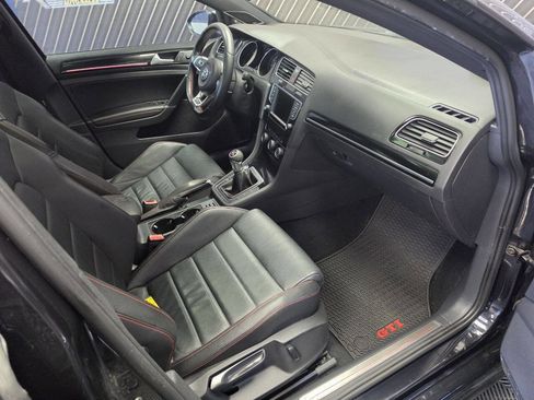 Used 2016 Volkswagen GTI SE FWD image 23