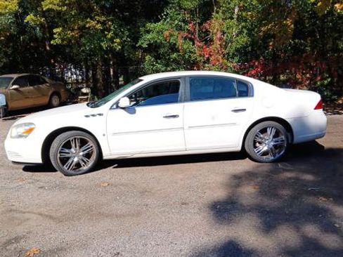 Used 2007 Buick Lucerne CXL w/ Driver Confidence Package image 2