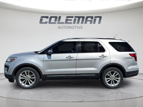 Used 2019 Ford Explorer XLT w/ Equipment Group 202A AWD/4WD image 9