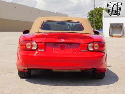 Used 2002 MAZDA MX-5 Miata LS image 3