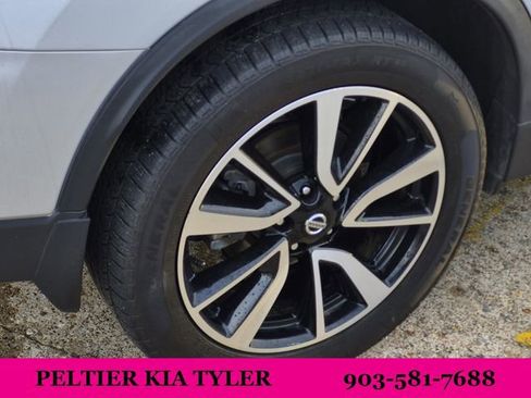 Used 2020 Nissan Rogue SL w/ Premium Package image 9