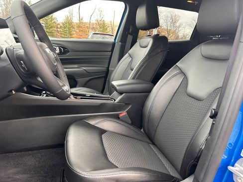 Certified 2025 Jeep Compass Latitude w/ Altitude Special Edition image 21