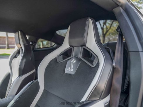 Used 2022 Ford Mustang Shelby GT500 w/ Technology Package image 29