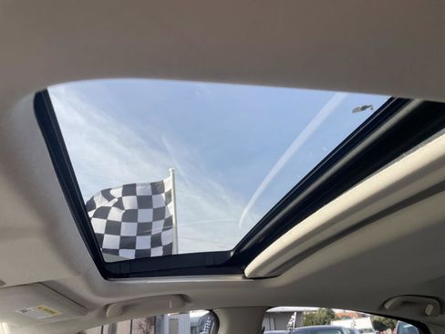 Used 2018 Honda Civic EX-L image 8