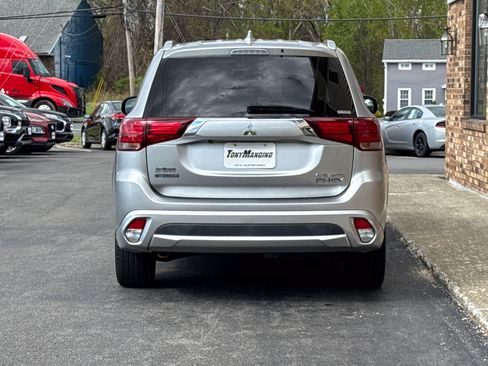 Used 2018 Mitsubishi Outlander SEL AWD/4WD image 4