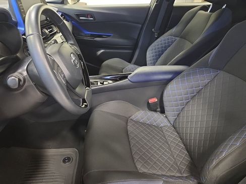 Used 2021 Toyota C-HR XLE image 12