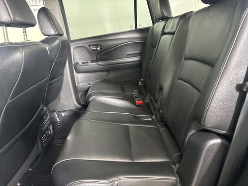 Used 2017 Honda Pilot Touring image 26