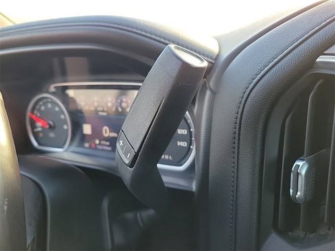 Used 2019 Chevrolet Silverado 1500 High Country w/ High Country Premium Package image 28