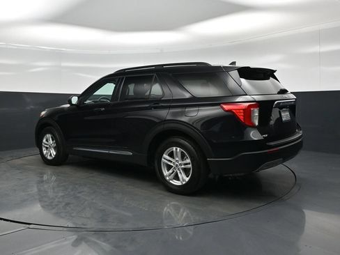 Used 2023 Ford Explorer XLT w/ Equipment Group 202A RWD image 6