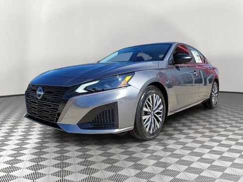 New 2026 Nissan Altima 2.5 SV FWD image 1