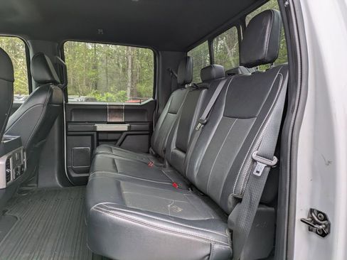 Used 2022 Ford F250 Lariat image 11