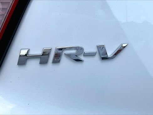Used 2016 Honda HR-V EX image 32