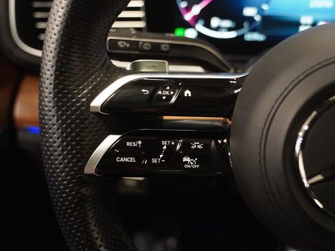 Certified 2024 Mercedes-Benz GLS 580 4MATIC image 18