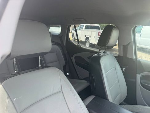 Used 2021 GMC Terrain SLT FWD image 16