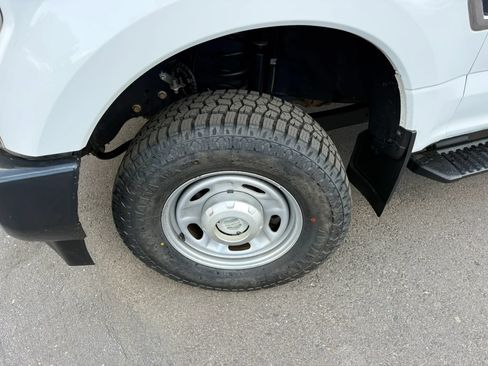 Used 2018 Ford F250 XL w/ Power Equipment Group AWD/4WD image 13