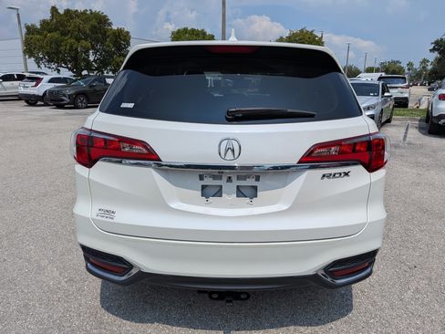 Used 2017 Acura RDX w/ Tech & AcuraWatch Plus Pack FWD image 5