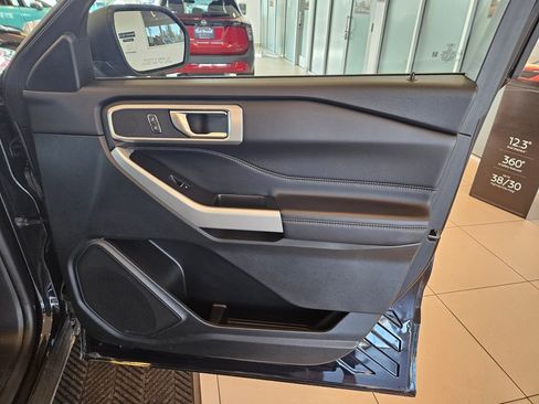 Used 2024 Ford Explorer XLT w/ Equipment Group 202A AWD/4WD image 23