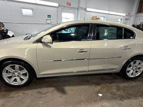 Used 2011 Buick LaCrosse CXL w/ Driver Confidence Package image 2