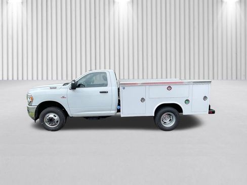 New 2024 RAM 3500 Tradesman image 9