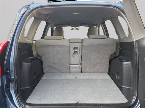 Used 2011 Toyota RAV4 4WD w/ Base L4 Extra Value Pkg image 26