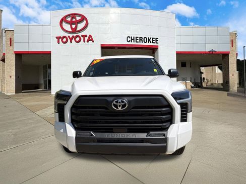 Used 2025 Toyota Tundra SR5 w/ SR5 Premium Package AWD/4WD image 2