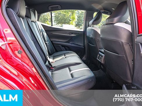 Used 2025 Toyota Camry SE image 23