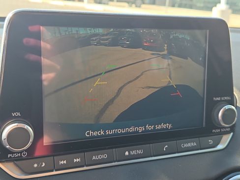 Used 2020 Nissan Sentra SV FWD image 19