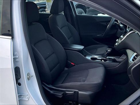 Certified 2024 Chevrolet Malibu LT image 11