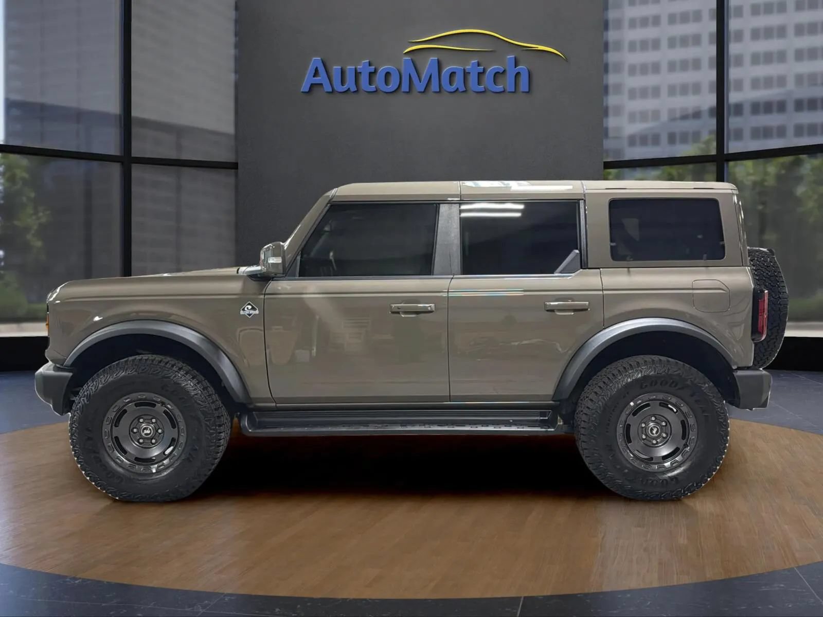 Used 2025 Ford Bronco Outer Banks w/ Sasquatch Package AWD/4WD image 7