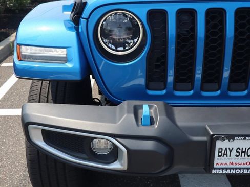 Used 2023 Jeep Wrangler Unlimited Sahara w/ Cold Weather Group AWD/4WD image 14