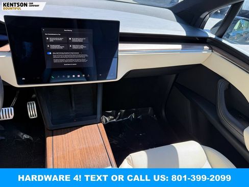 Used 2023 Tesla Model X AWD/4WD image 18