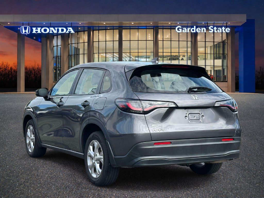 Certified 2024 Honda HR-V LX image 4