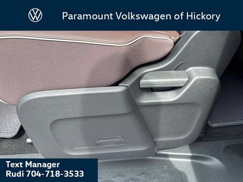 New 2025 Volkswagen ID. Buzz Pro S RWD image 17
