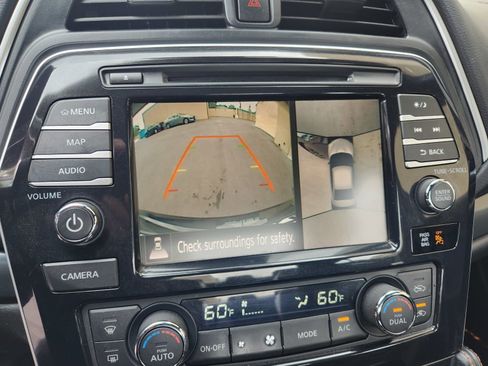 Used 2023 Nissan Maxima SR w/ Sport Mat Group FWD image 43