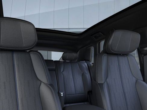 New 2026 Cadillac Lyriq Luxury image 24