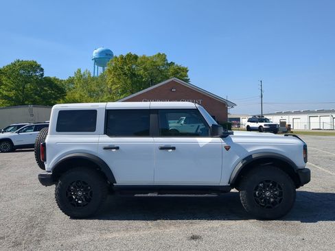 New 2026 Ford Bronco Badlands AWD/4WD image 2