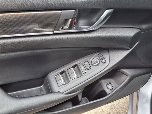Used 2022 Honda Accord Sport image 17