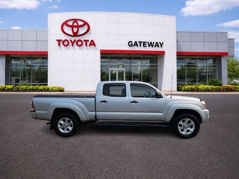 Used 2011 Toyota Tacoma 4x4 Double Cab w/ SR5 Pkg #2 image 4