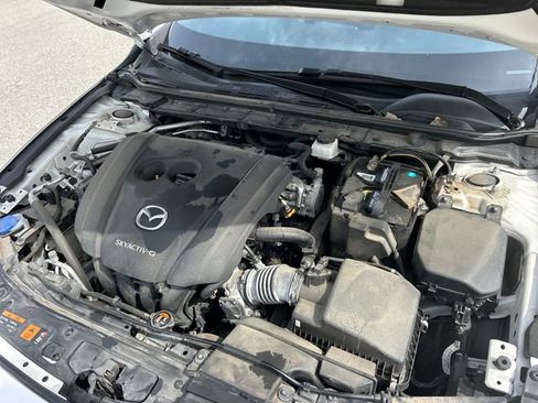 Used 2020 MAZDA MAZDA3 Hatchback w/ Preferred Package image 35