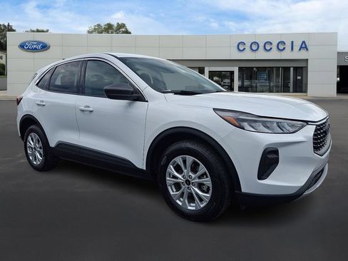 Certified 2023 Ford Escape Active AWD/4WD image 3