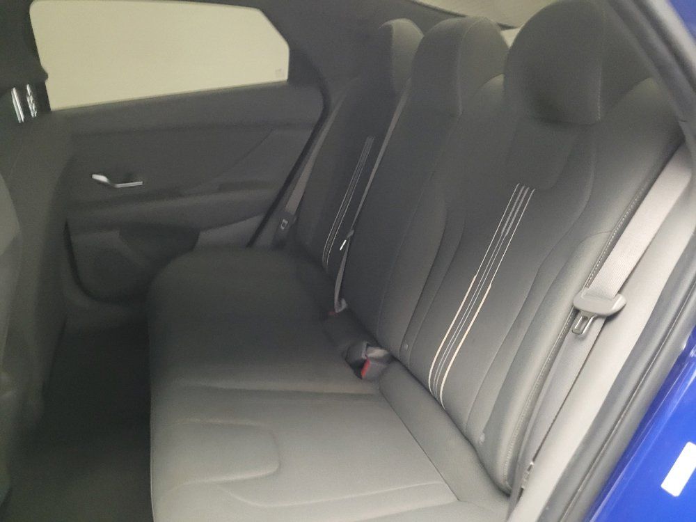 Used 2022 Hyundai Elantra SEL w/ Convenience Package FWD image 18