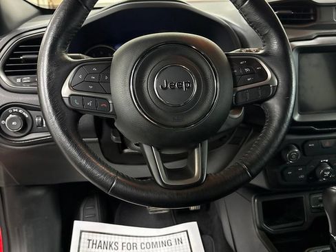 Used 2020 Jeep Renegade Altitude FWD image 12
