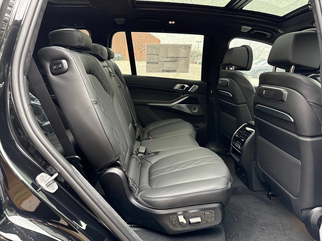 New 2026 BMW ALPINA XB7 AWD/4WD image 28