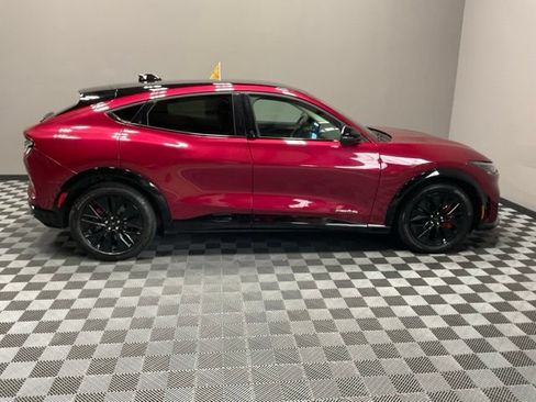 Used 2025 Ford Mustang Mach-E Premium w/ Sport Appearance Package AWD/4WD image 7