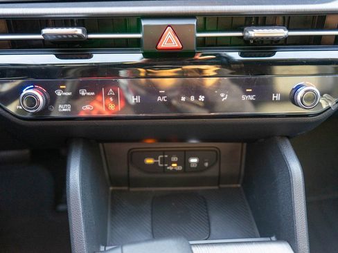 New 2026 Kia Sportage X-Line w/ X-Line Technology Package AWD/4WD image 25