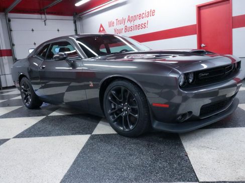 Used 2021 Dodge Challenger R/T Scat Pack RWD image 2