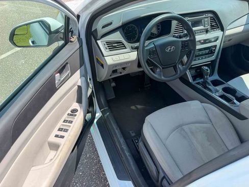 Used 2015 Hyundai Sonata SE FWD image 10