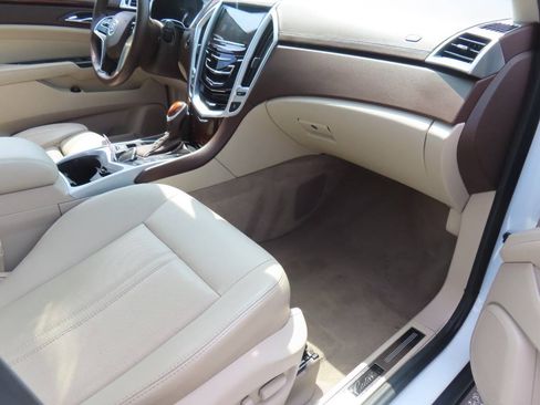 Used 2016 Cadillac SRX Luxury w/ Driver Awareness Package FWD image 17