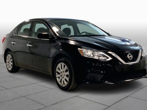 Used 2017 Nissan Sentra S image 3
